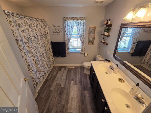 12 ARDMORE DR, Bordentown, NJ 08505