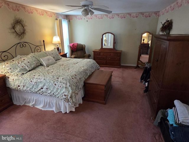 12 ARDMORE DR, Bordentown, NJ 08505