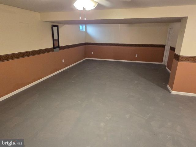 12 ARDMORE DR, Bordentown, NJ 08505