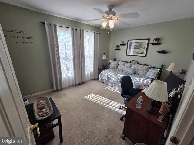 12 ARDMORE DR, Bordentown, NJ 08505