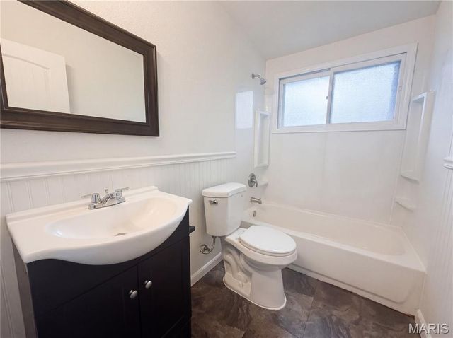 1015 Robinwood Drive, Florissant, MO 63033