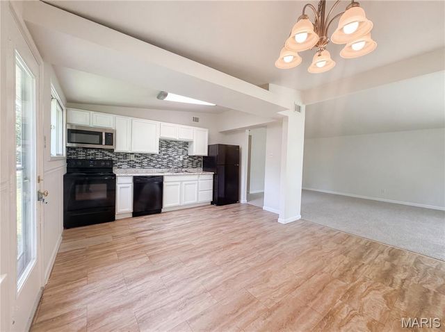 1015 Robinwood Drive, Florissant, MO 63033