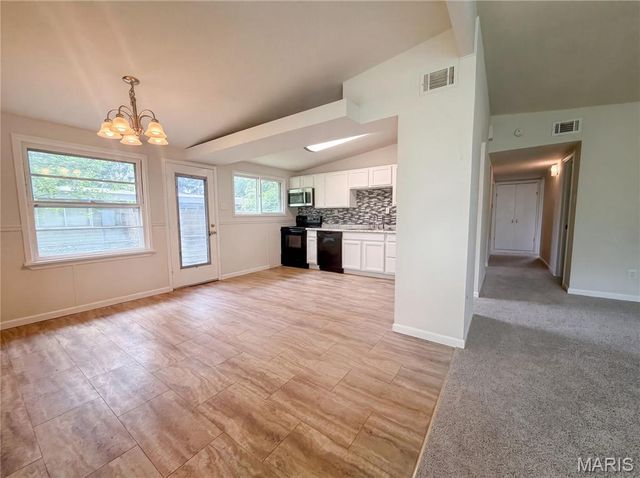 1015 Robinwood Drive, Florissant, MO 63033