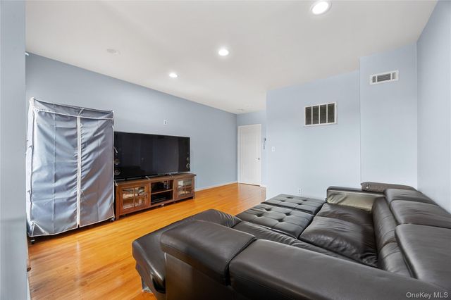 2881 Cropsey Avenue 3A, Brooklyn, NY 11214