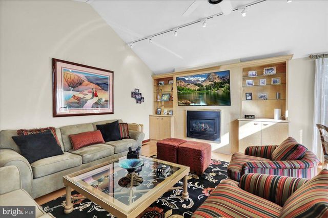 15 COURTLEIGH PL, Reading, PA 19606