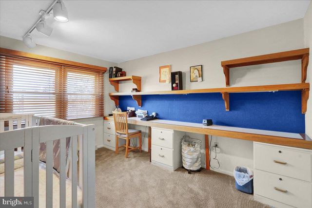 15 COURTLEIGH PL, Reading, PA 19606