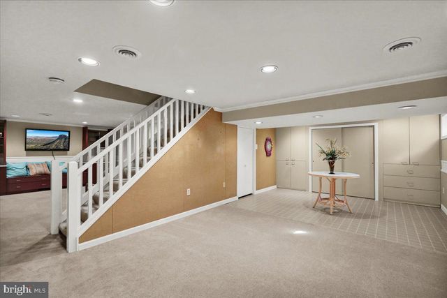 15 COURTLEIGH PL, Reading, PA 19606