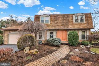 15 COURTLEIGH PL, Reading, PA 19606