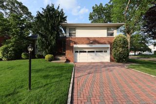 757 Leslie Lane, East Meadow, NY 11554