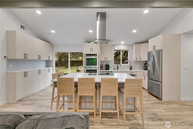 36310 28th Avenue S, Federal Way, WA 98003