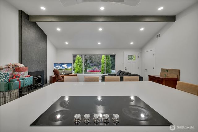 36310 28th Avenue S, Federal Way, WA 98003