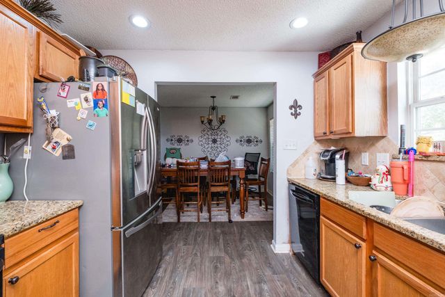 13203 Old River Dr, Scott, AR 72142