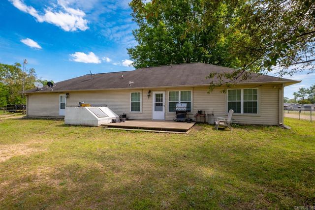 13203 Old River Dr, Scott, AR 72142