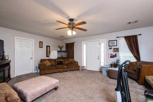 13203 Old River Dr, Scott, AR 72142