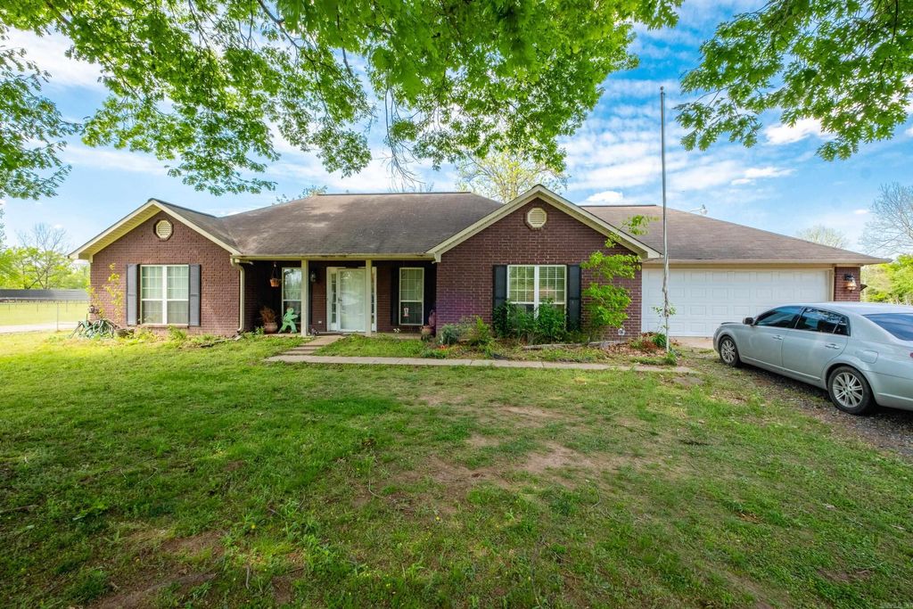 13203 Old River Dr, Scott, AR 72142
