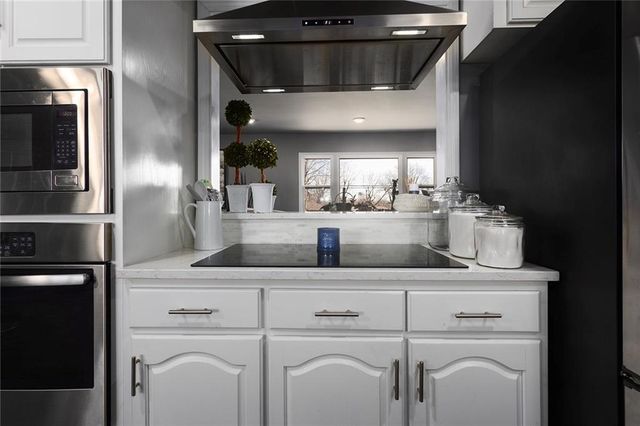 3309 Mueller Lane, St Joseph, MO 64506