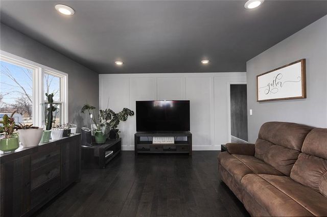 3309 Mueller Lane, St Joseph, MO 64506