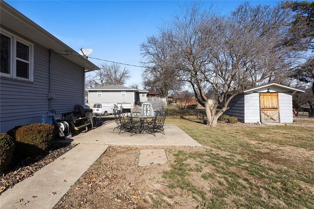 3309 Mueller Lane, St Joseph, MO 64506