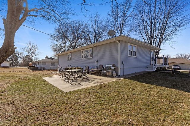 3309 Mueller Lane, St Joseph, MO 64506