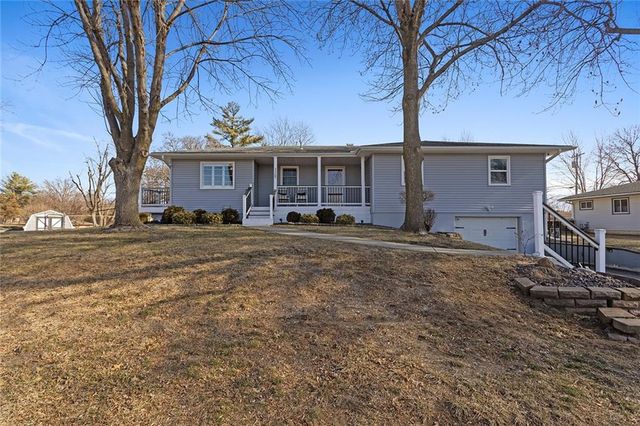 3309 Mueller Lane, St Joseph, MO 64506