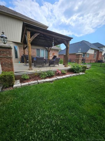 54853 Cabrillo Drive, Macomb Twp, MI 48042