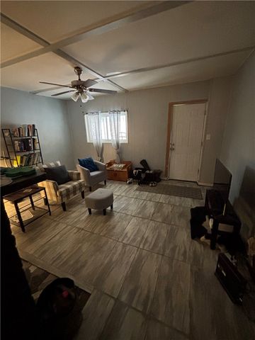 900 Hillsboro, Sheraden, PA 15204