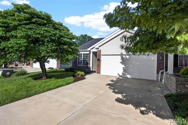 455 Prevot Avenue, St Charles, MO 63303