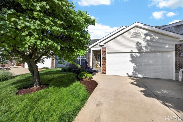 455 Prevot Avenue, St Charles, MO 63303