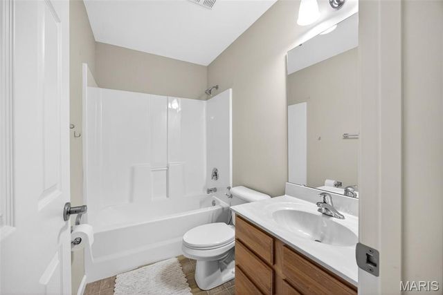 455 Prevot Avenue, St Charles, MO 63303