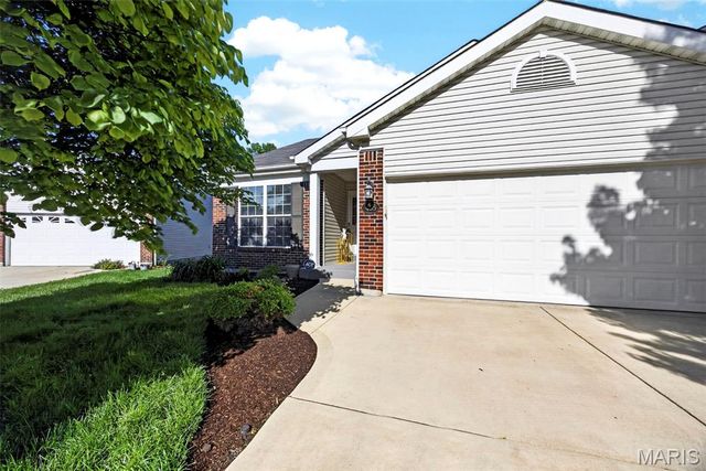 455 Prevot Avenue, St Charles, MO 63303