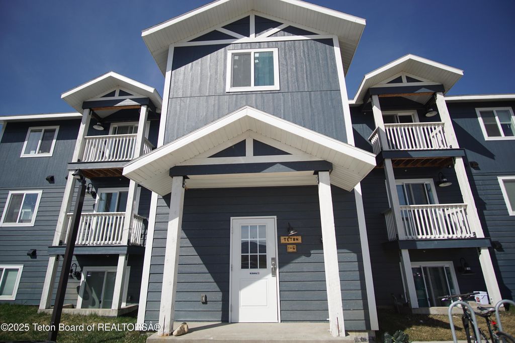 392 CLUBMOSS Lane, Driggs, ID 83422