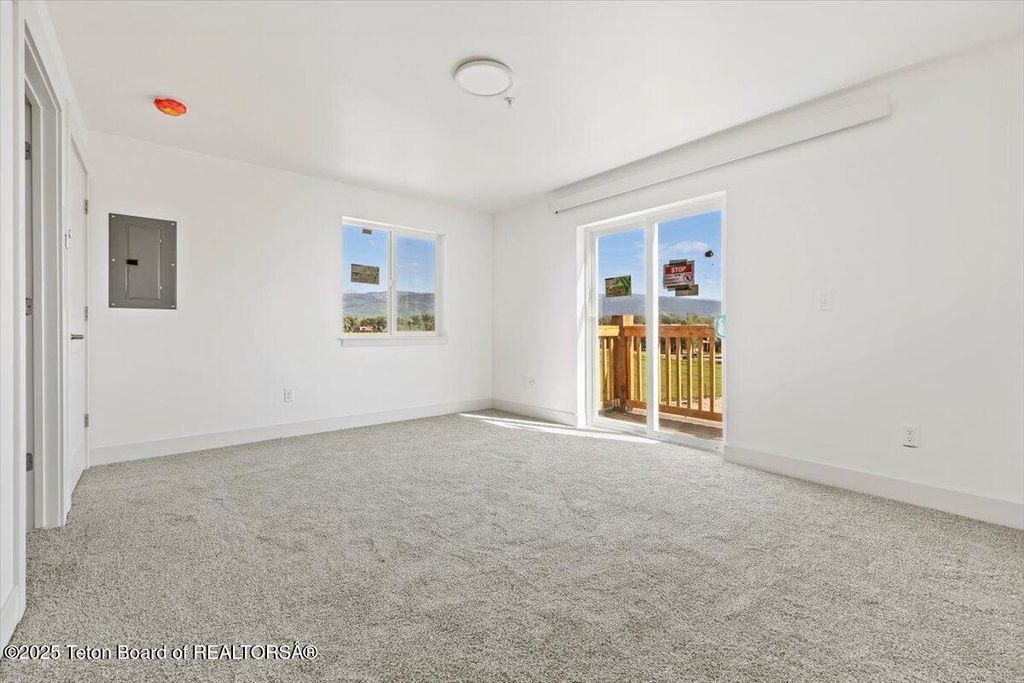 392 CLUBMOSS Lane, Driggs, ID 83422 photo 8