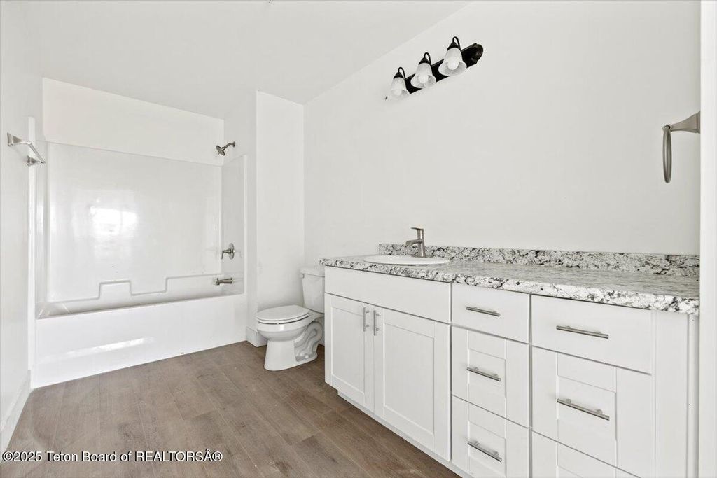 392 CLUBMOSS Lane, Driggs, ID 83422 photo 9