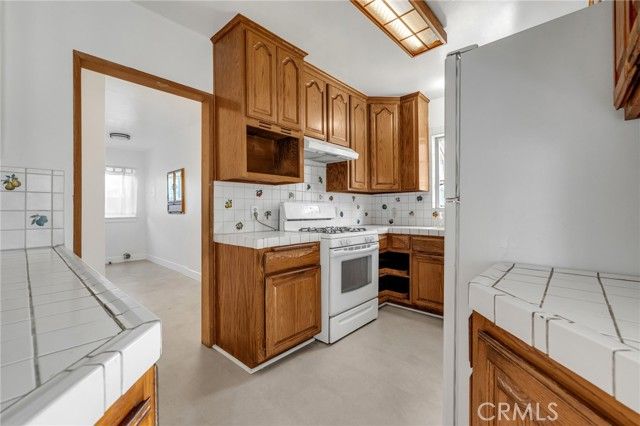 10 N Huntington, Alhambra, CA 91801