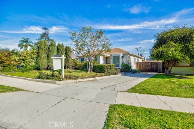 10 N Huntington, Alhambra, CA 91801