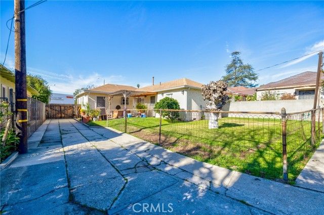 10 N Huntington, Alhambra, CA 91801