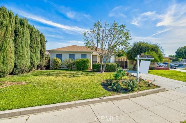 10 N Huntington, Alhambra, CA 91801