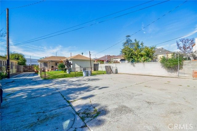 10 N Huntington, Alhambra, CA 91801