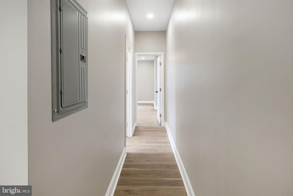 Image 12 of property listing at 3011 N 10TH ST, Philadelphia, PA 19133