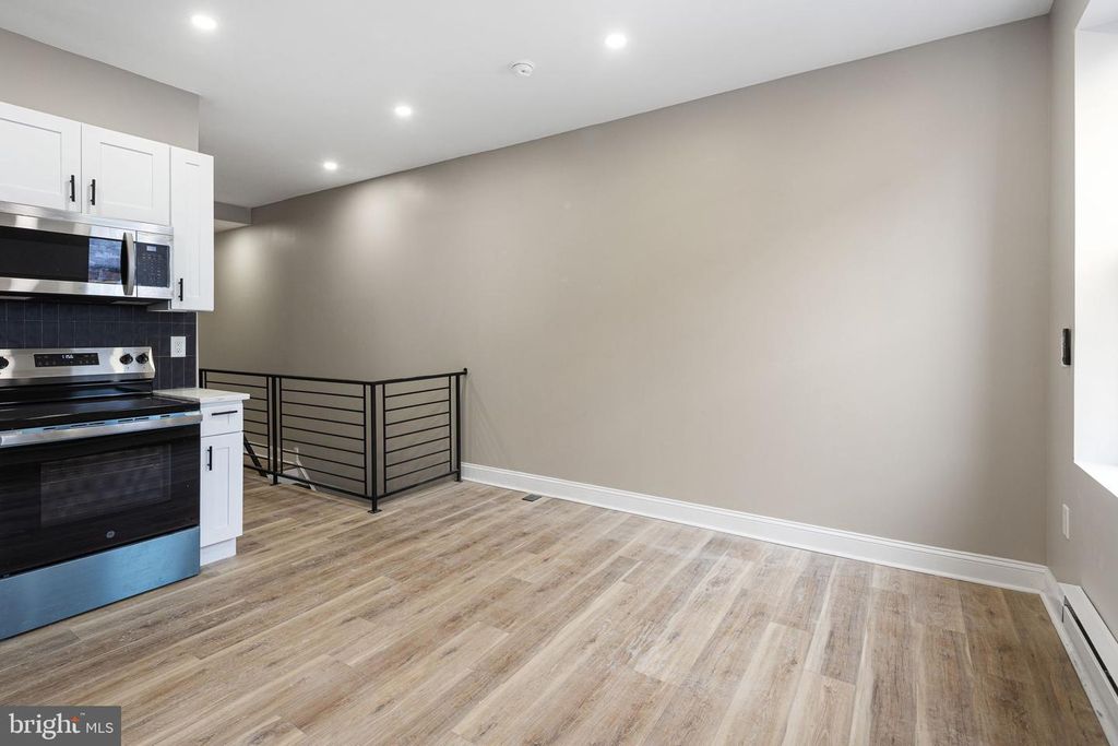 Image 20 of property listing at 3011 N 10TH ST, Philadelphia, PA 19133