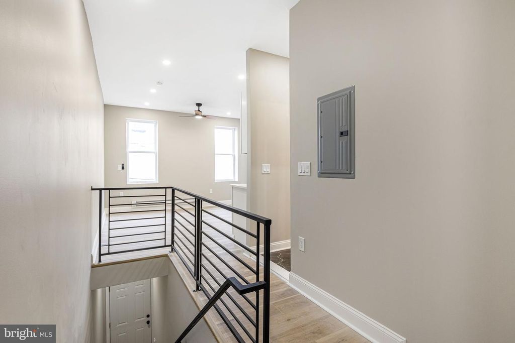 Image 28 of property listing at 3011 N 10TH ST, Philadelphia, PA 19133