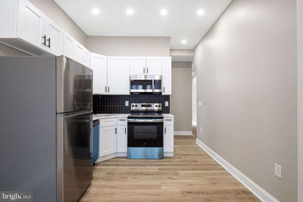 Image 7 of property listing at 3011 N 10TH ST, Philadelphia, PA 19133