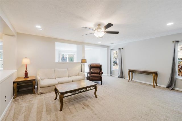 430 Autumn Creek Drive, Dallas, GA 30157