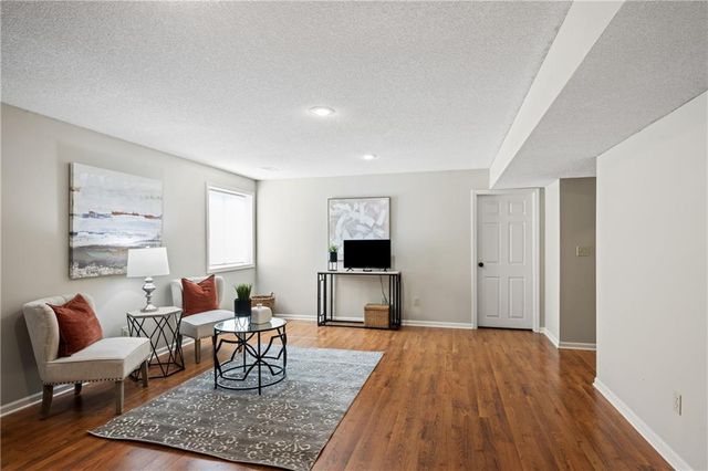 20847 Barker Road, Spring Hill, KS 66083