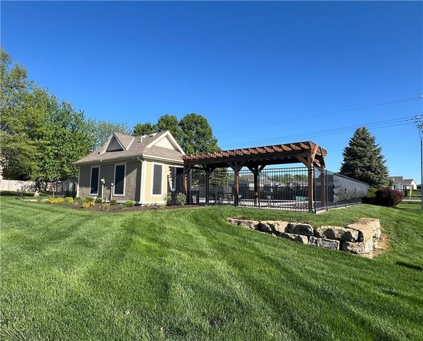 20847 Barker Road, Spring Hill, KS 66083