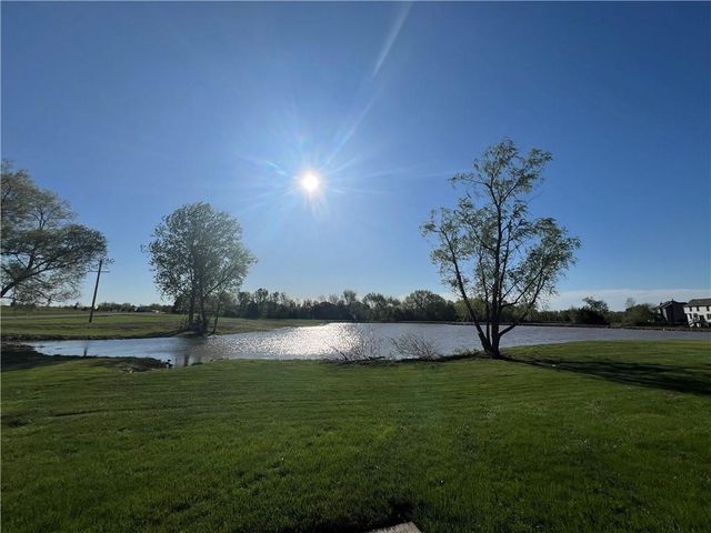 20847 Barker Road, Spring Hill, KS 66083