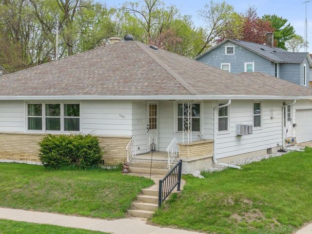 1001 Dewitt Street, Portage, WI 53901