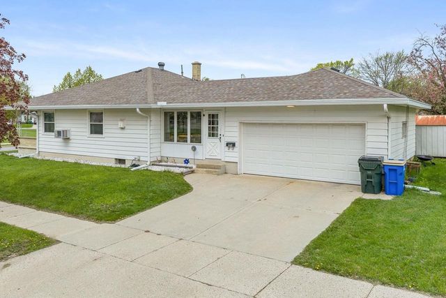 1001 Dewitt Street, Portage, WI 53901