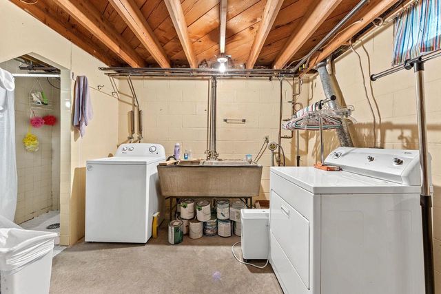 1001 Dewitt Street, Portage, WI 53901