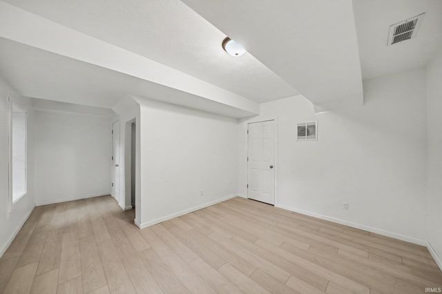 54470 Avalon Drive, South Bend, IN 46628
